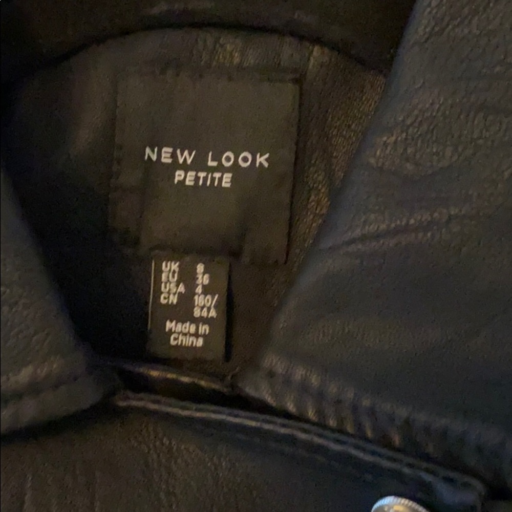 Leather jacket - Picture 2 of 2